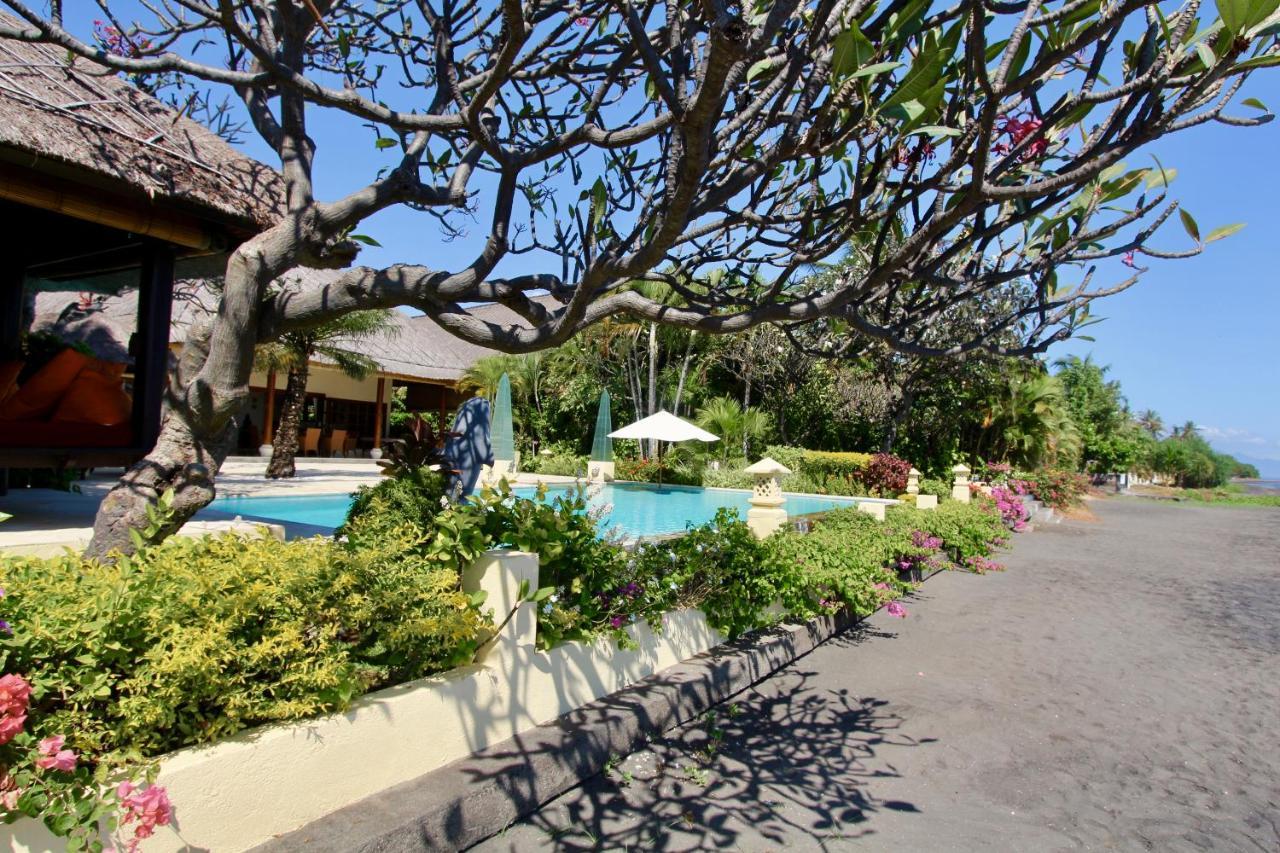 Villa Surgawi Lovina Exterior foto