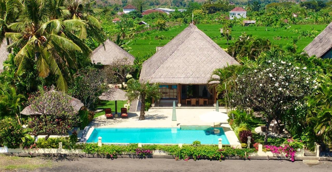 Villa Surgawi Lovina Exterior foto
